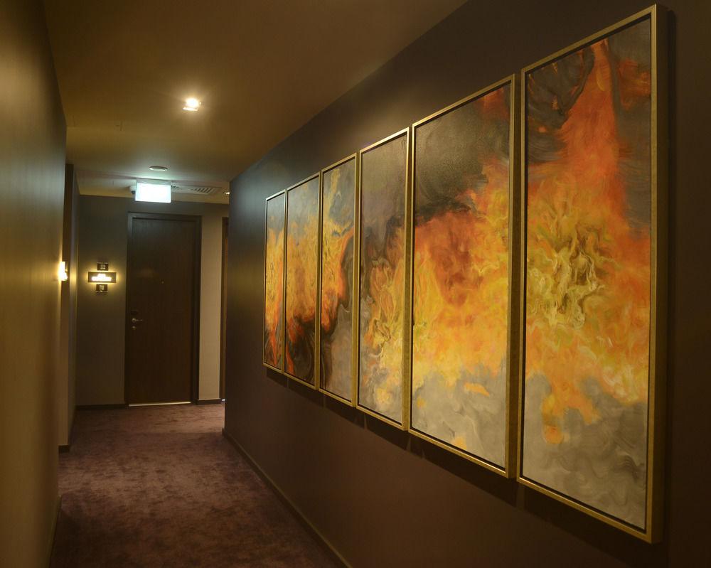 The Beetson Hotel Брисбен Экстерьер фото Artwork by David Asseline