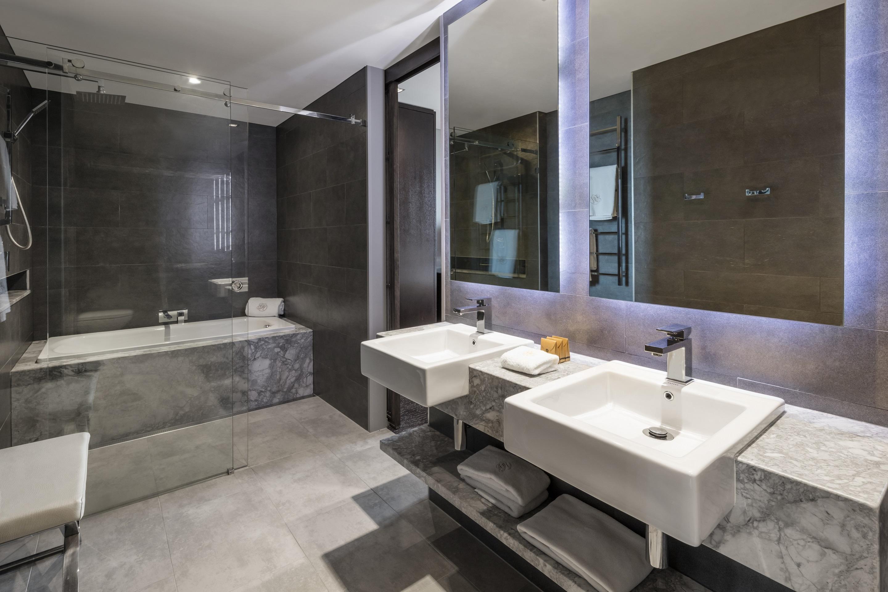 The Beetson Hotel Брисбен Экстерьер фото Bathroom