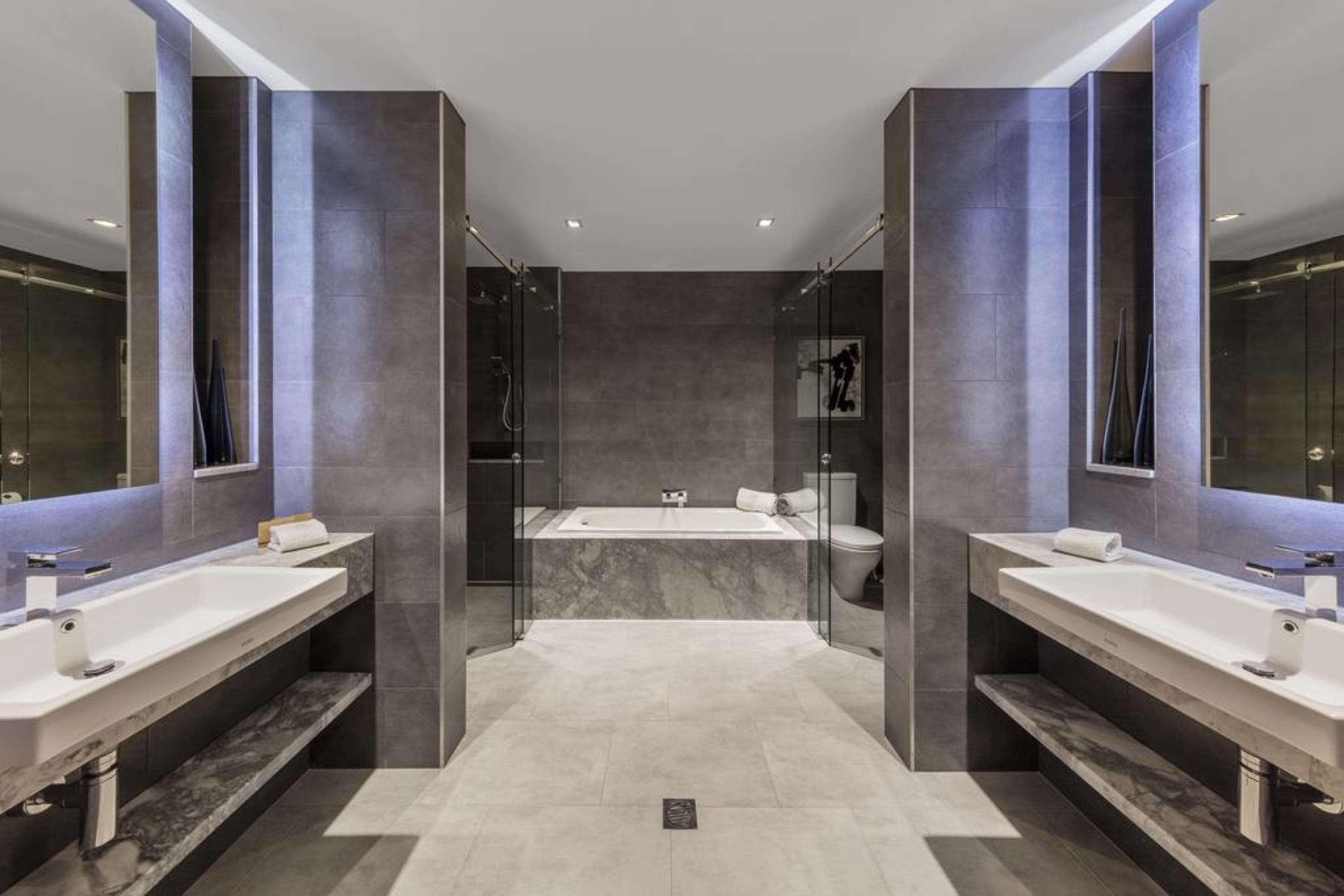 The Beetson Hotel Брисбен Экстерьер фото Bathroom